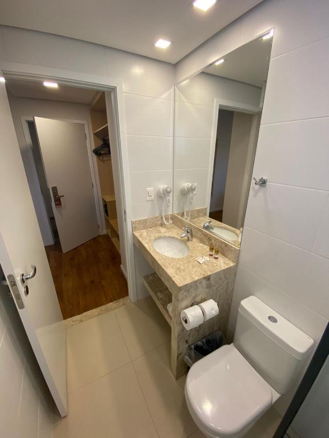 Legacy Hotel Guaratingueta - Ao Lado De Aparecida -Sp 外观 照片